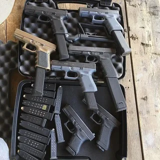 Ukraine guns and ammo