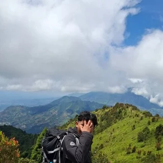 Dyas